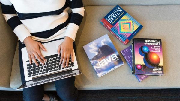 Software Engineering, Tidak Hanya Membuat Aplikasi Baru, Lho!
